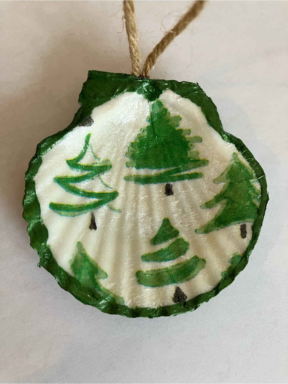 Handcrafted Christmas Tree Seashell Ornament 3inch Decoupage